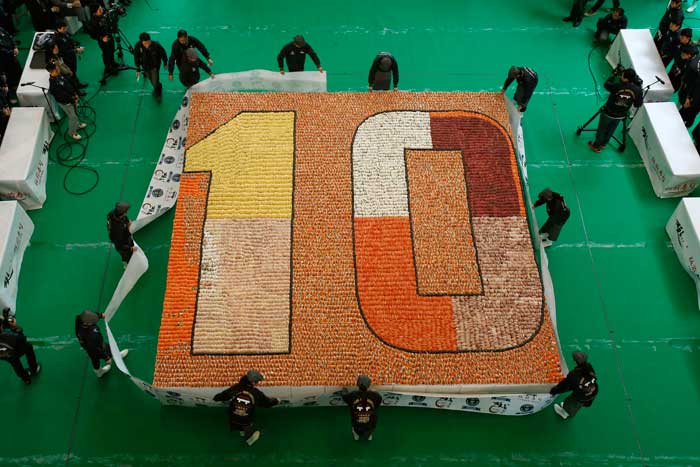 World's largest sushi mosaic